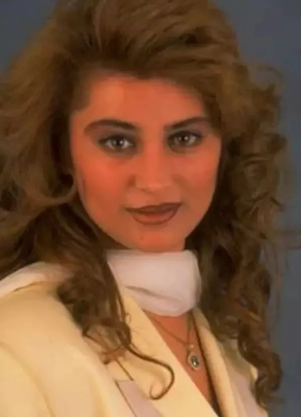 50lik-songul-karli-20-yas-birden-genclesti-yillara-bu-yontemle-meydan-okuyor-resmen-olumsuzluk-iksiri-1700684705089.jpeg Yıllara bu yöntemle meydan okuyor! 50'lik Songül Karlı 20 yaş birden gençleşti! Resmen ölümsüzlük iksiri gibi-5