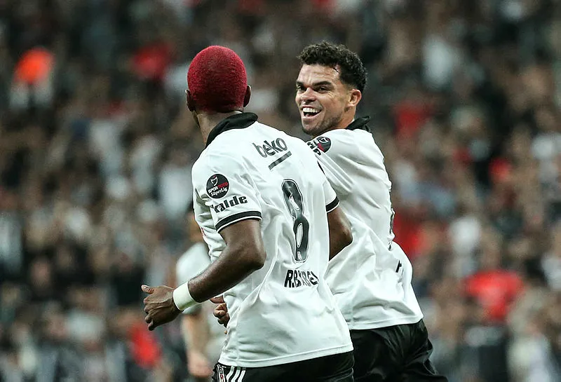 Ryan Babel Beşiktaş'ın tarihine geçti! - 2