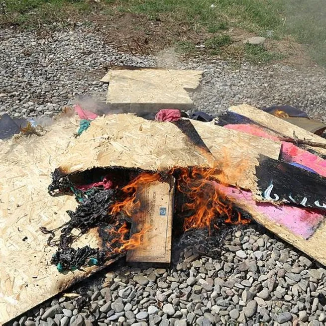 Dünya LGBT terörüne karşı ayakta! Gürcistanda binlerce kişi küresel sapkınlığı protesto etti