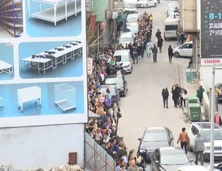 Bulgaristan'dan otobüslerle geldiler! Yüzlerce kişi İstanbul'daki kiliseye akın etti