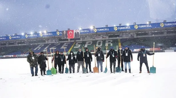 caykur-rizespor-maci-ardindan-trabzonspor-teknik-direktoru-abdullah-avci-onemli-aciklamalarda-bulundu-1647644489986.jpeg Çaykur Rizespor maçı ardından Trabzonspor teknik direktörü Abdullah Avcı önemli açıklamalarda bulundu-5