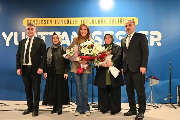 Yurdun ünlüleri, yurtta kalan gençlerle buluşuyor-6