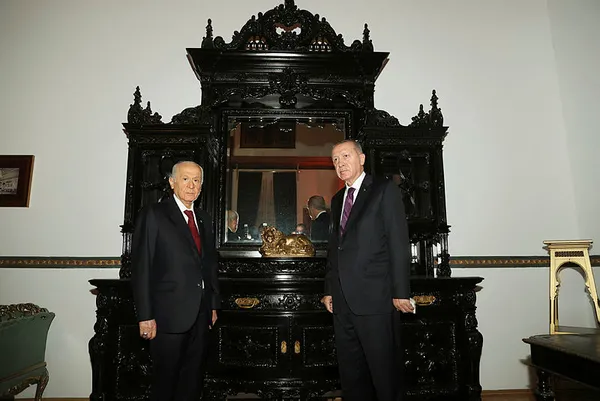 son-dakika-baskan-recep-tayyip-erdoganla-devlet-bahceli-telefonda-gorustu-1609422111154.jpg SON DAKİKA: Başkan Recep Tayyip Erdoğan'la Devlet Bahçeli telefonda görüştü-3