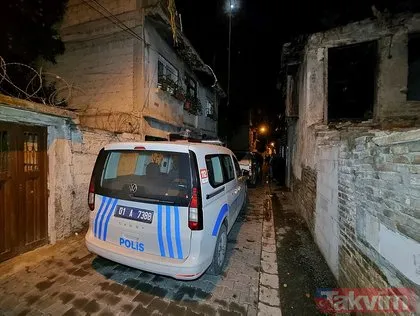 Yer: Adana Seyhan... Uyuyan ev arkadaşını defalarca bıçaklayarak ağır yaraladı! Polis her yerde o caniyi arıyor...