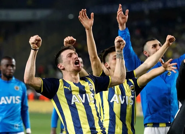 ismail-kartalin-fenerbahcesi-onune-geleni-yikiyor-teknik-direktorluk-planinda-dengeleri-degistirdi-1649632324247.jpeg İsmaıl Kartal'ın Fenerbahçe'si önüne geleni yıkıyor! Teknik direktörlük planında dengeleri değiştirdi-5