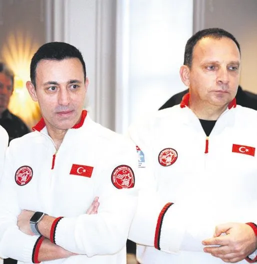 Ünlü popçu Mustafa Sandal'la üç aydır aşk yaşayan Melis Sütşurup, Instagram'da selfie'sini paylaştı-1