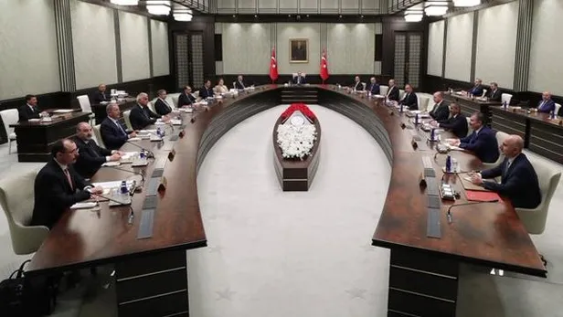 kredi-karti-borclari-ertelendi-mi-ertelenecek-mi-kredi-karti-borclari-yapilandirilacak-mi-son-dakika-takibe-du-1659365601827.jpg Kredi kartı borçları yapılandırılacak mı? Kredi Kartı borçları ertelendi mi, ertelenecek mi? Son dakika takibe düşenler dikkat!-4