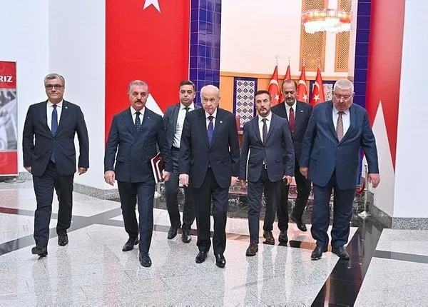 son-dakika-mhp-genel-baskani-devlet-bahceli-bizim-icin-ab-bitmistir-1695136081449.jpeg Son dakika: MHP Genel Başkanı Devlet Bahçeli: Bizim için AB bitmiştir-4