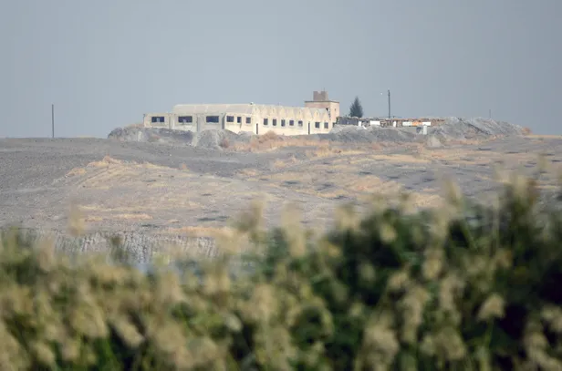 Terör örgütü YPG/PKK'da panik! Yeni mevzi kurdular-1