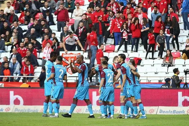 Muhteşem 45'lik! Trabzonspor, Antalya’yı ilk yarıda bulduğu gollerle mağlup etti-1