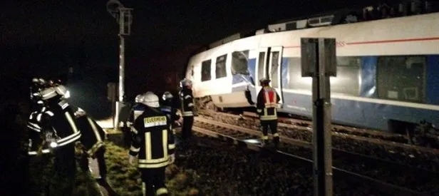 Almanya’da tren kazası: Onlarca yaralı var