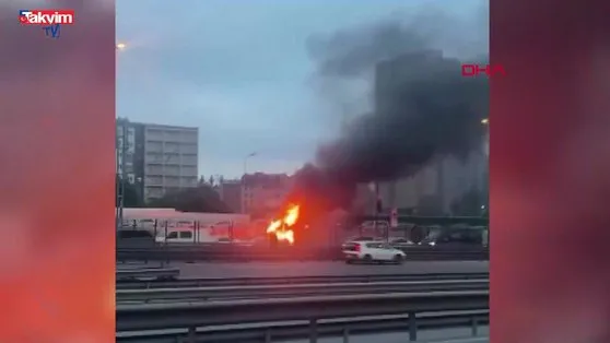 Cevizlibağ’da iş makinesi alev alev yanıyor