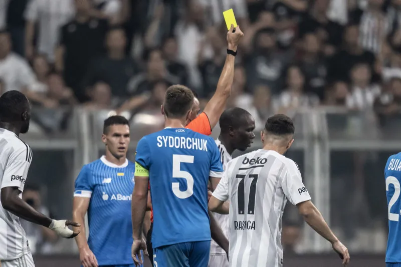 Beşiktaş Dinamo Kiev'i eledi ve gruplara kaldı! - 8