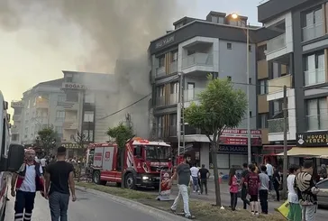 Arnavutköy’de korkutan yangın