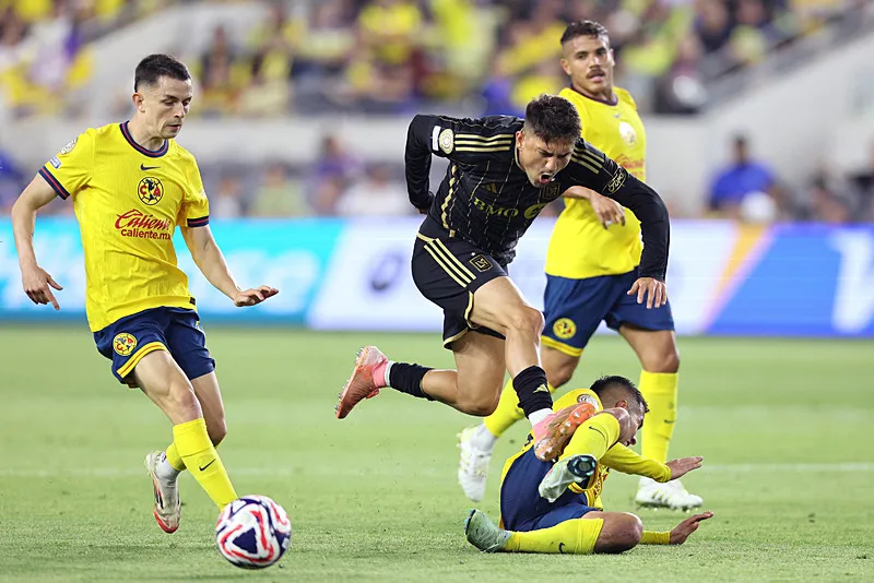 Fenerbahçe'ye gözlerin pasını silecek 22'lik yıldız adayı! - 6