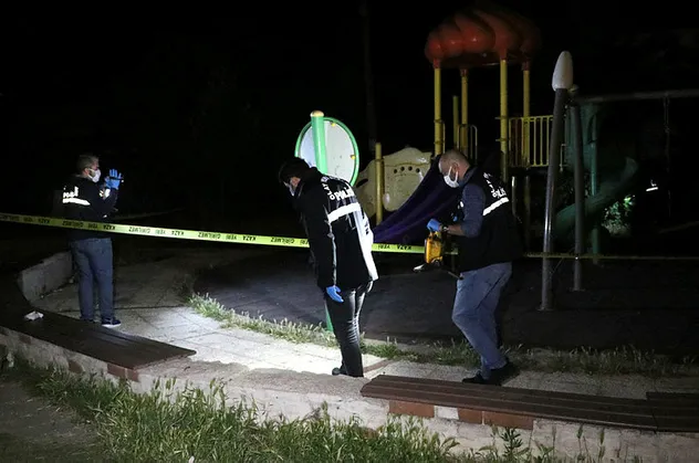 İzmir'de iki arkadaşın kavgasında kan aktı: 1 ölü