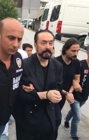 Adnan Oktar adliyeye sevk edildi