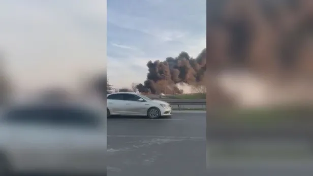 Son dakika: Bayrampaşa Hali'nde yangın! Dumanlar çevre yolundan görüntülendi-5