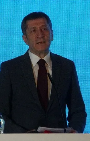 Eğitim çalışanlarına yönelik şiddete yeni uygulama: Kırmızı Tebeşir! Bakan Selçuk duyurdu