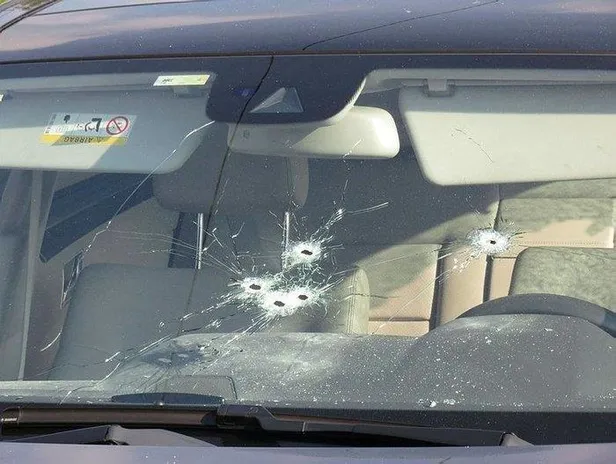 chpli-baskanin-yegenleri-trafikte-teror-estirdi-kursun-yagdirdilar-1579114755010.jpeg CHP'li Başkanın yeğenleri trafikte terör estirdi! Kurşun yağdırdılar-1