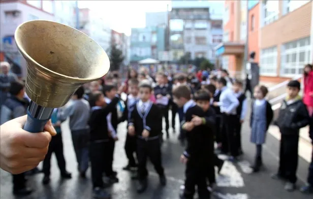 İstanbul'da okullar açıldı trafik yoğunluğu başladı!-4