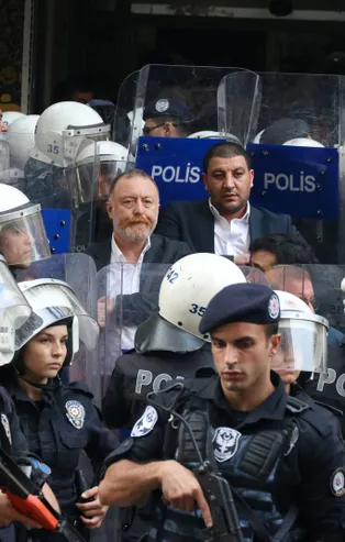 İzmir'de HDP provokasyonuna izin verilmedi! Vatandaşlardan Sezai Temelli'ye tepki...