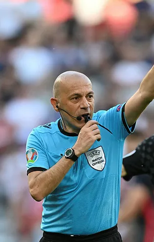 FIFA'dan Cüneyt Çakır'a kritik görev