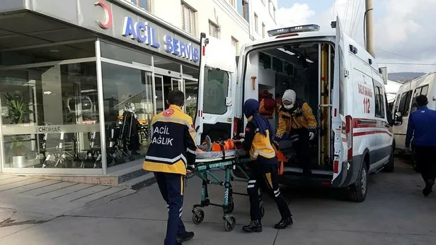 sinir-krizi-annesiyle-tartisip-kendisini-bicakladi-1648323425473.jpeg Sinir krizi! Annesiyle tartışıp, kendisini bıçakladı-2