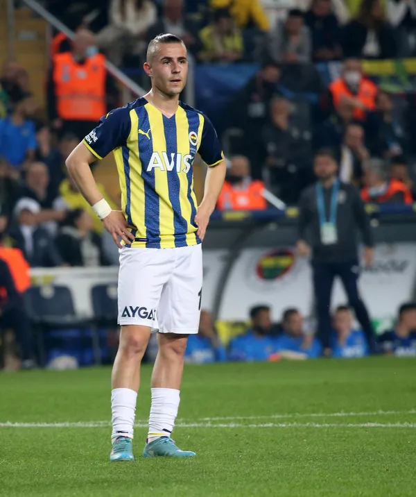 fenerbahce-transfer-haberleri-fenerbahcede-buyuk-operasyon-pelkas-da-topun-agzinda-1655557249879.jpg Fenerbahçe transfer haberleri... Fenerbahçe'de büyük operasyon! Pelkas da topun ağzında...-6