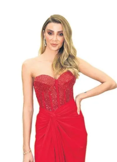 meryem-uzerli-kasildi-son-paylasimi-sosyal-medyayi-salladi-1680558779200.jpeg Meryem Uzerli 'kas'ıldı! Son paylaşımı sosyal medyayı salladı-16