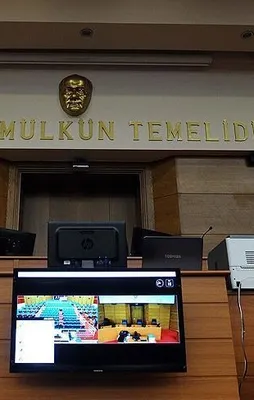 Soruların gösterildiğini itiraf ettiler