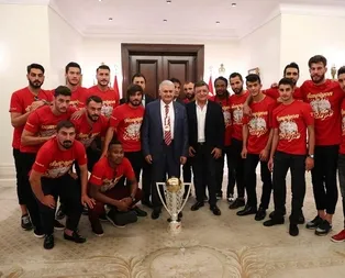 Başbakan Yıldırım Göztepe’yi kabul etti