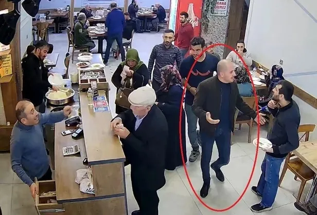 yusufeli-kaymakami-haci-kerim-meral-kimdir-kac-yasinda-nereli-1699530401115.jpeg Yusufeli Kaymakamı Hacı Kerim Meral'a neden soruşturma açıldı? Yusufeli Kaymakamı Hacı Kerim Meral kimdir, kaç yaşında, nereli?-4