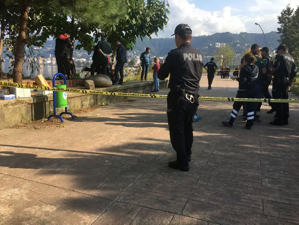 rizede-kaybolan-kaandan-cok-aci-haber-parkta-olu-bulundu-1572038163270.jpg Rize'de kaybolan Kaan'dan çok acı haber! Parkta ölü bulundu-4