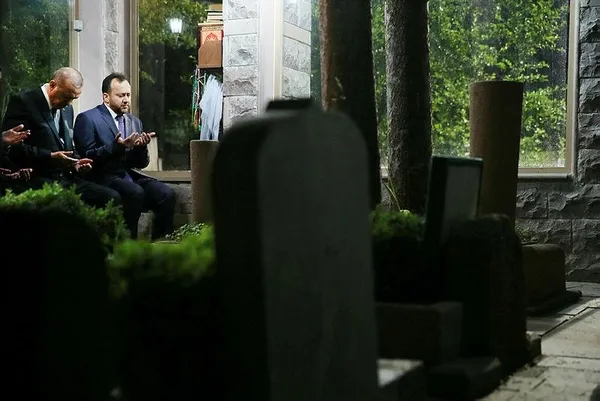 Erdoğan'dan, Arvasi Hazretleri'nin kabrine ziyaret-1
