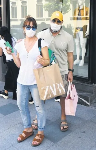 Doğa Rutkay ve eşi Kerimcan Kamal tatile hazır