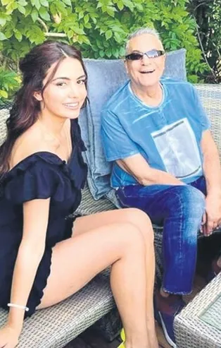 Ece Ronay o mesajları ifşa etti! Tacizle suçlanan Mehmet Ali Erbil'den yanıt gecikmedi