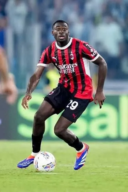 galatasaraya-transferde-kotu-haber-yeni-takimini-secti-1788166885874.jpeg Galatasaray'a transferde kötü haber! Youssouf Fofana yeni takımını seçti-4