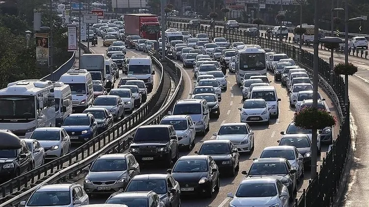 İstanbul'da trafik yoğunluğu! Yüzde 67 olarak ölçüldü
