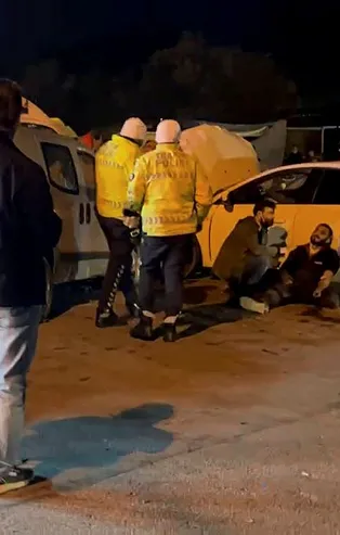 Arnavutköy'de feci kaza: 3 yaralı