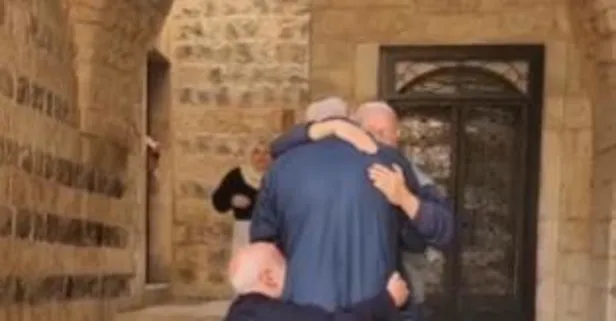 Suriyeliler evlerine dönüyor! Yıllardır topraklarından uzaktaydı: Hama’da ailesine kavuşan adam gündem oldu