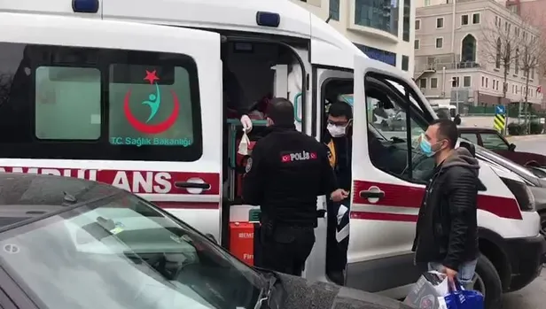 İstanbul'da kan donduran olay! Yeni doğan bebeği parka bıraktılar-1