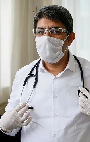 Kovid-19'u yenen Prof. Dr. Bünyamin Sertoğullarından hastalarına koştu