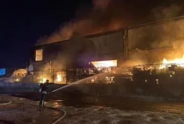 Manisa’da fabrika yangını!