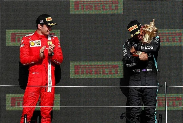 f1-buyuk-britanya-grand-prixsinde-kazanan-lewis-hamilton-verstappen-ve-hamilton-kazasi-damga-vurdu-1626631615690.jpeg