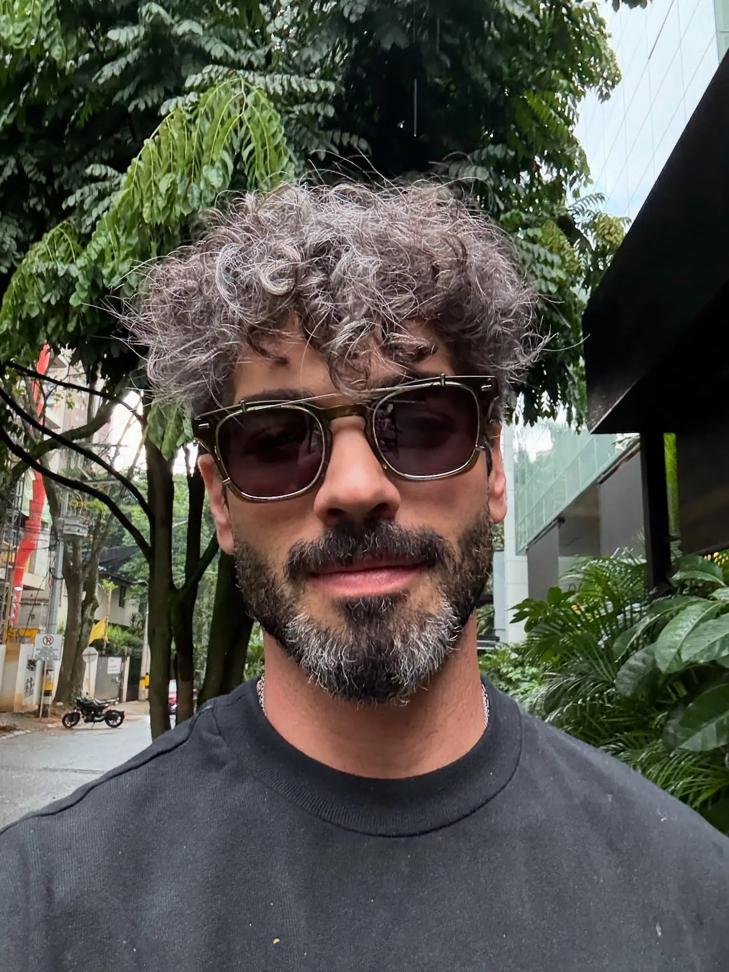 Sadece oyunculukta değil müzikte de yetenekli! - 9