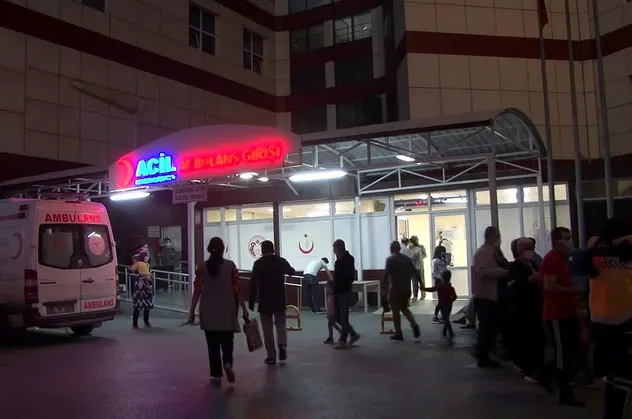 CHP'li Esenyurt Belediyesi vatandaşı hastanelik etti! Lağım suyu içme suyuna karıştı hastaneler doldu taştı!