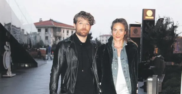 Müge Boz şıklığıyla göz kamaştırdı