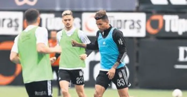 Kapılar basına kapatıldı