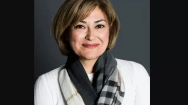 cuneyt-arkinin-kizi-filiz-canli-kimdir-kac-yasinda-cuneyt-arkinin-kizi-filiz-canli-meslegi-ne-1656397514380.jpeg Cüneyt Arkın'ın kızı Filiz Canlı mesleği ne? Cüneyt Arkın'ın kızı Filiz Canlı kimdir, kaç yaşında?-2